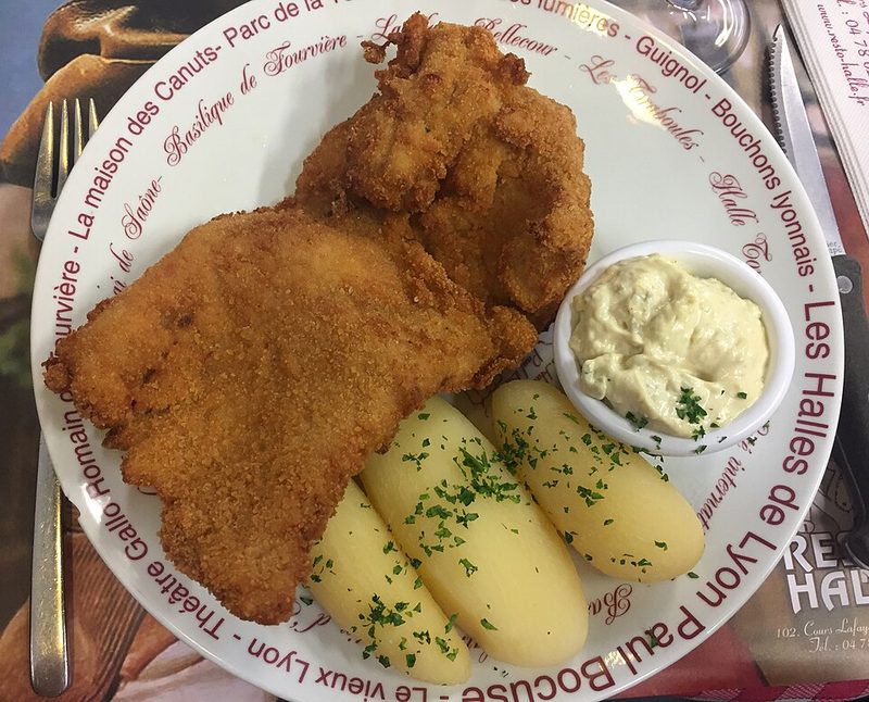 Tablier de sapeur rebozado, con patatas y salsa gribiche